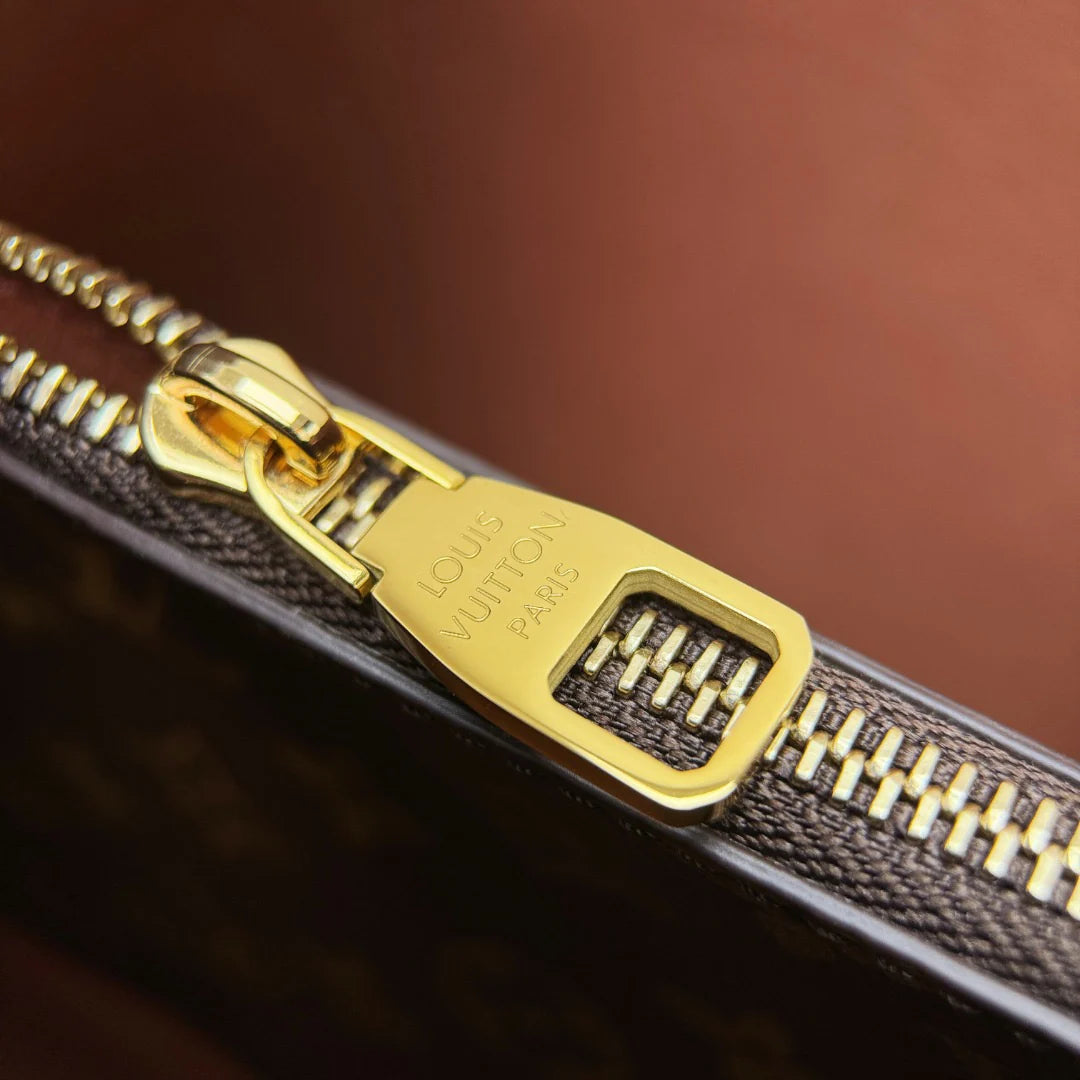 NÉONOÉ - Glimmer of Luxury