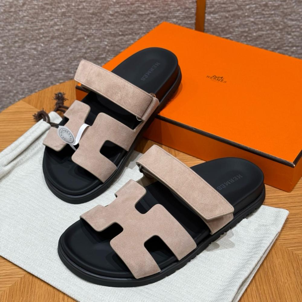 Hermès Chypre Sandals - Clay Beige
