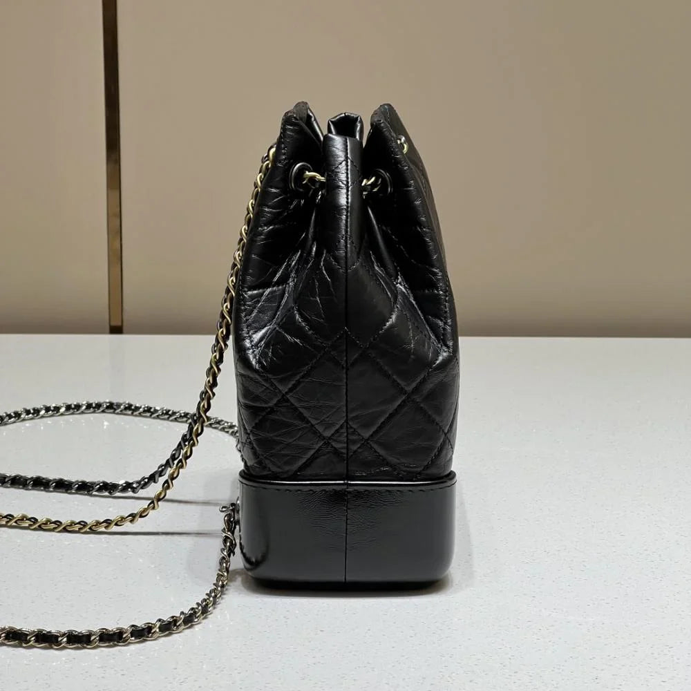 Chanel Eski Dana Derisi Kapitoneli Gabrielle Sırt Çantası Siyah - Glimmer of Luxury