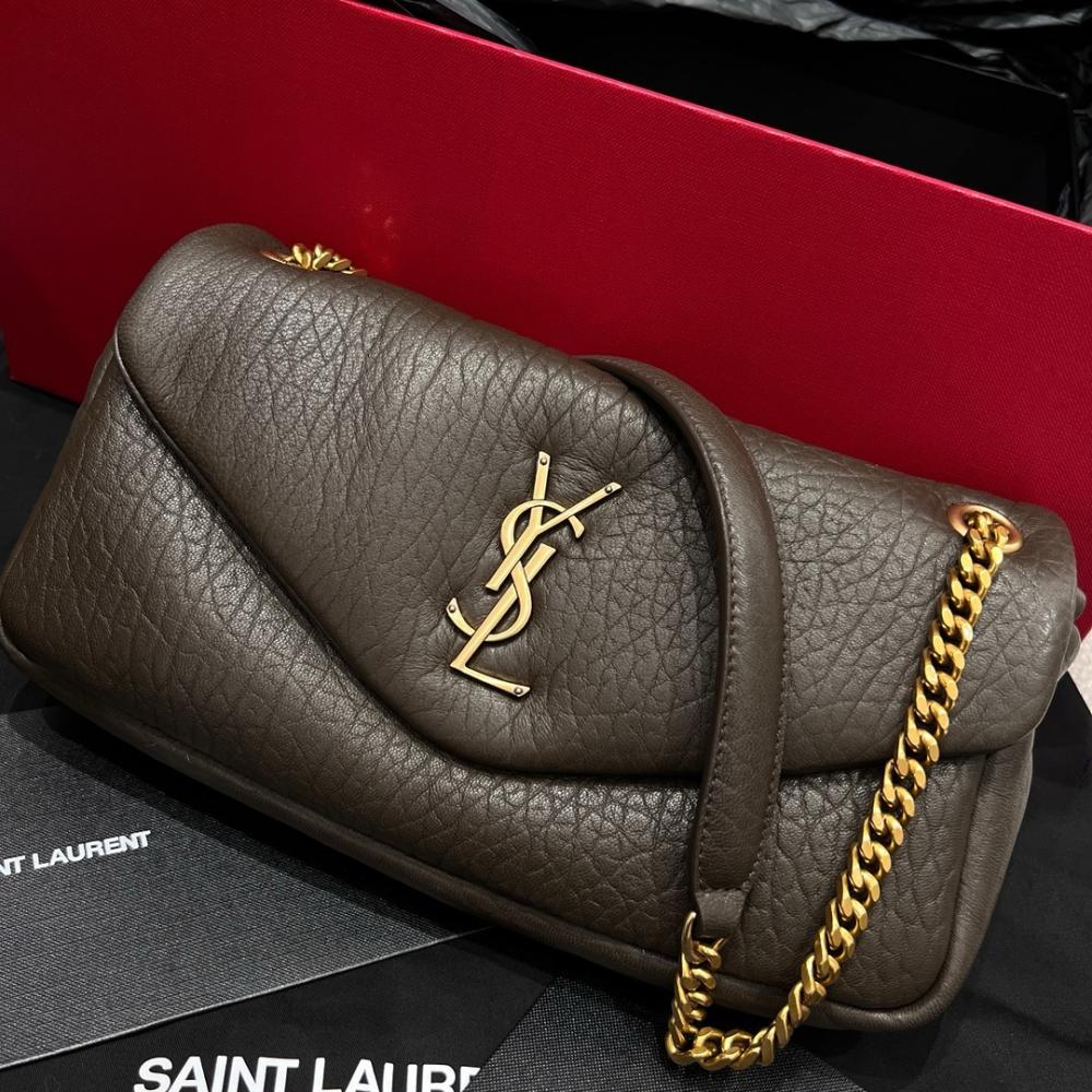 Sain Laurent Calypso Küçük Taneli Kuzu Derisinden Çanta - Glimmer of Luxury