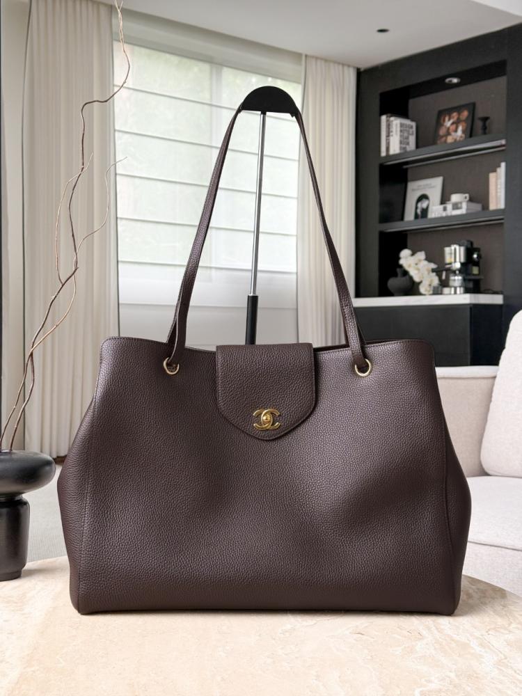 Chanel Büyük Alışveriş Çantası (Büyük Tote) – Kahverengi