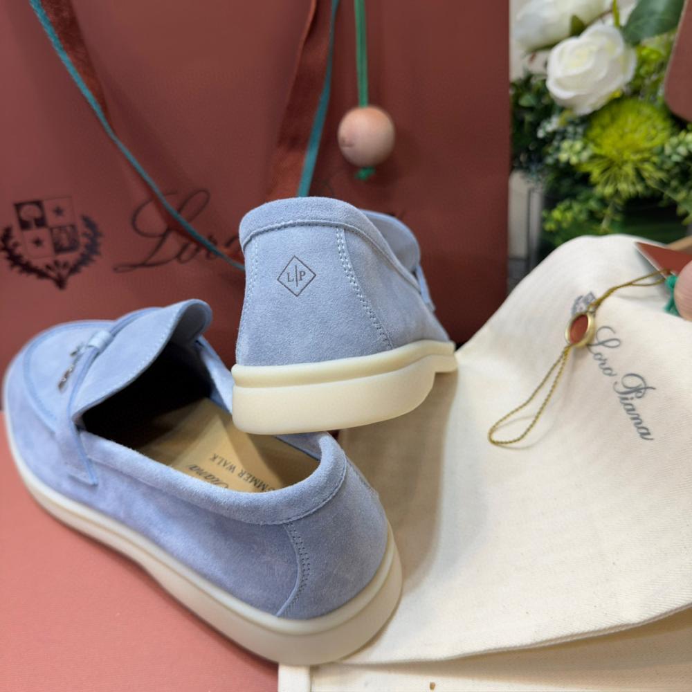 Loro Piana Yaz Büyüsü Yürüyüş Ayakkabısı - Açık Mavi - Glimmer of Luxury