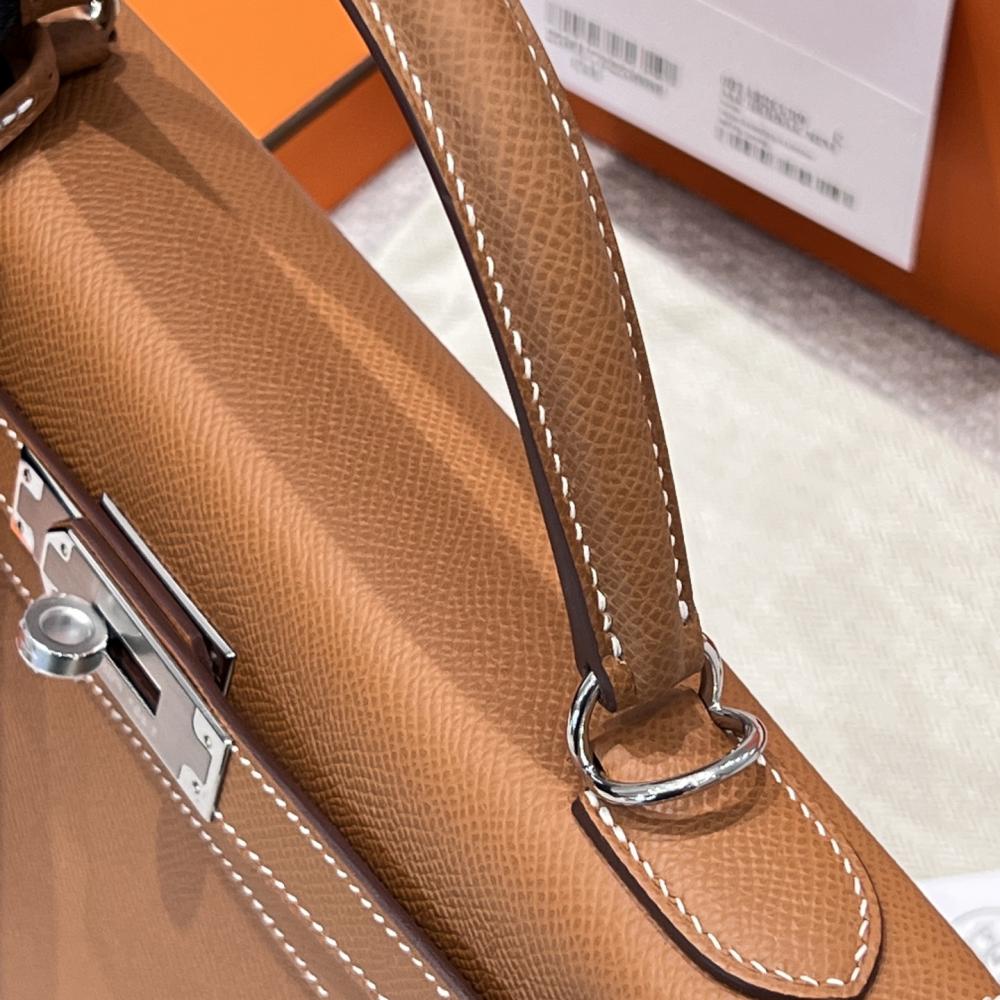 Hermès Kelly 25 Epsom Leather Horseshoe Stamp (HSS) Two-Tone Trench Coat with Palladium Hardware and Black (PHW)