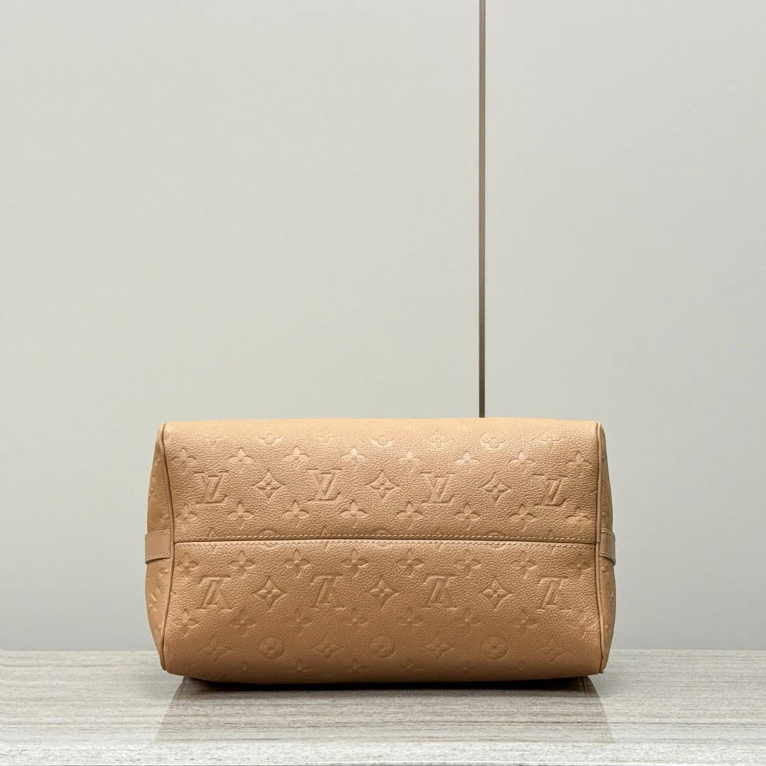 Speedy 30 - Glimmer of Luxury