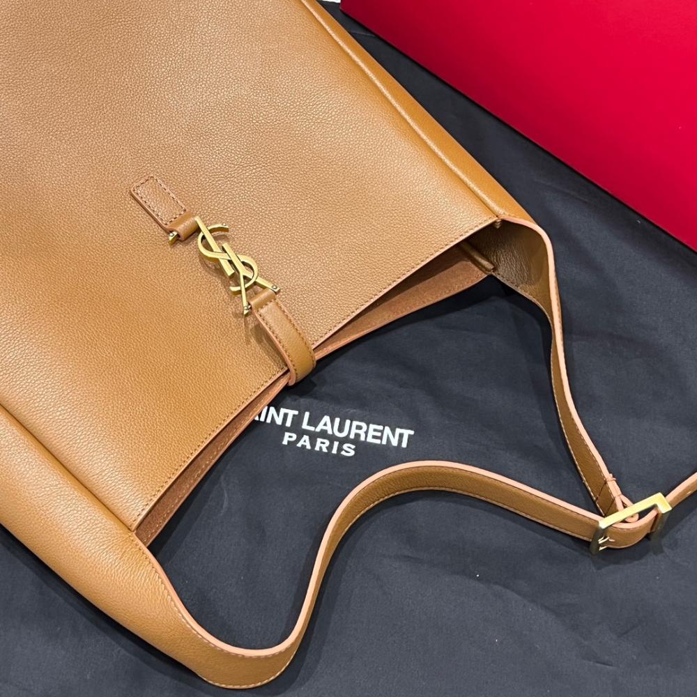 Saint Laurent 5 À 7 Large Flexible Bag