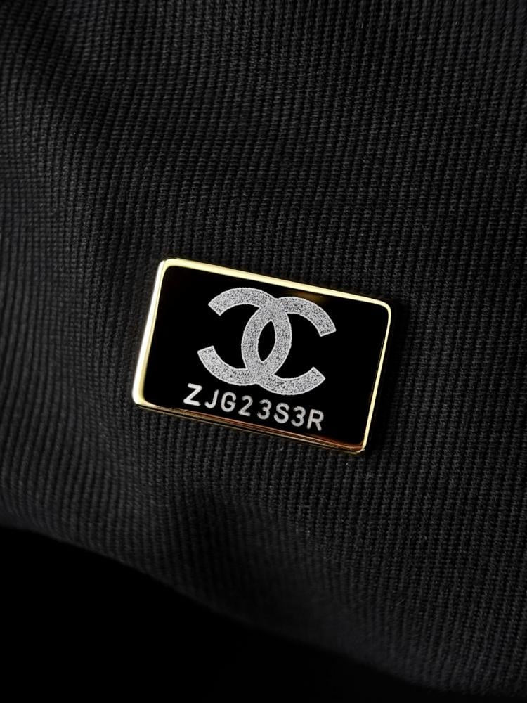 Chanel L'Oréal 25mm Hippie Style Underarm Bag 