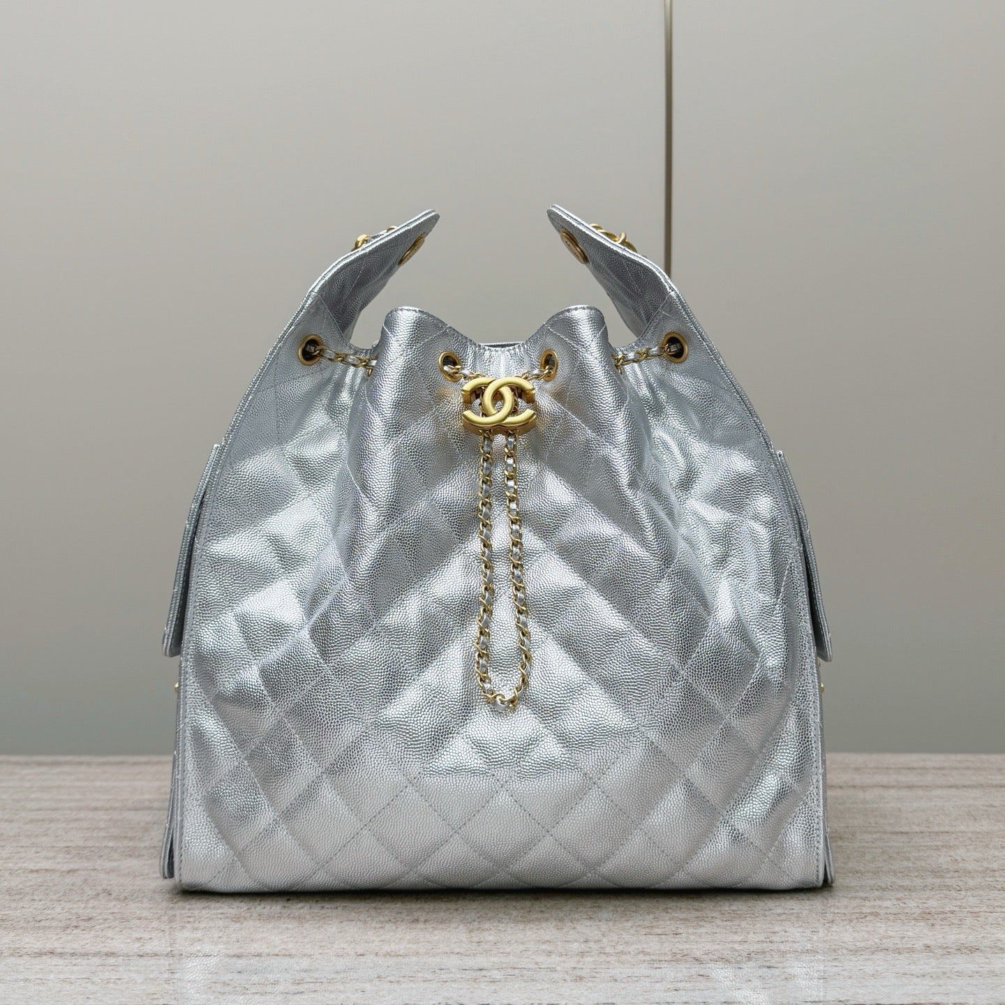 Chanel 25C Büyük Hobo Seyahat Çantası - Glimmer of Luxury
