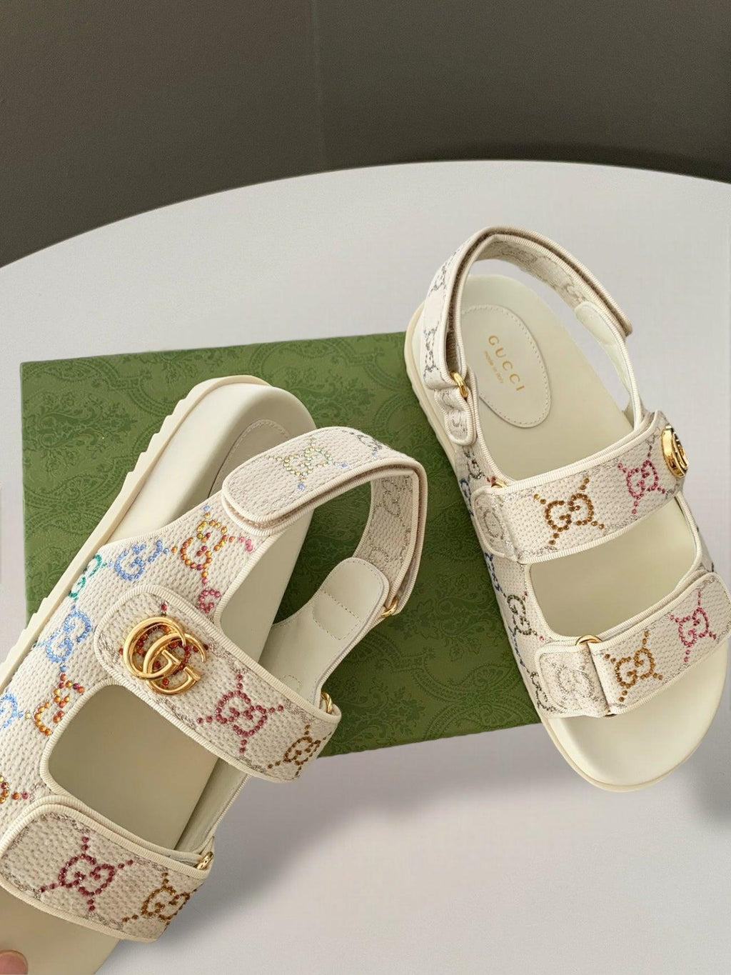 Gucci Fildişi Double G'li Kadın Sandaleti Kanvas - Glimmer of Luxury