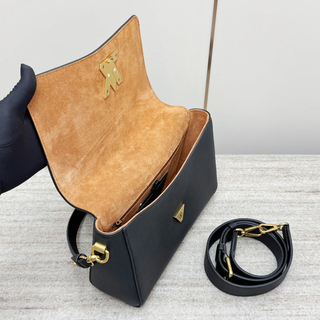 Twist - Glimmer of Luxury