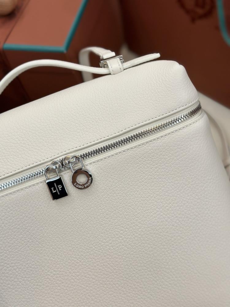 Loro Piana 23.5 Extra Pocket