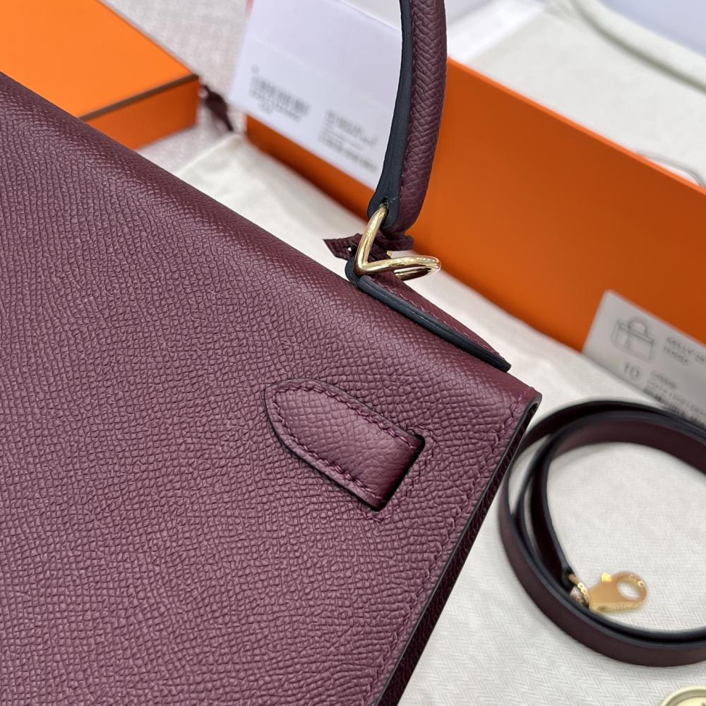 Hermès Kelly 25 Epsom Leather Horseshoe Stamp (HSS) Two-Tone Trench Coat with Palladium Hardware and Black (PHW)