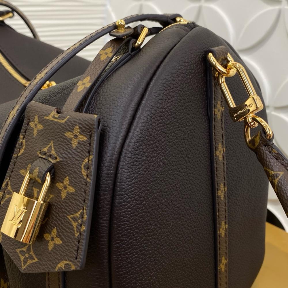 Louis Vuitton – Express MM (Black Monogram)