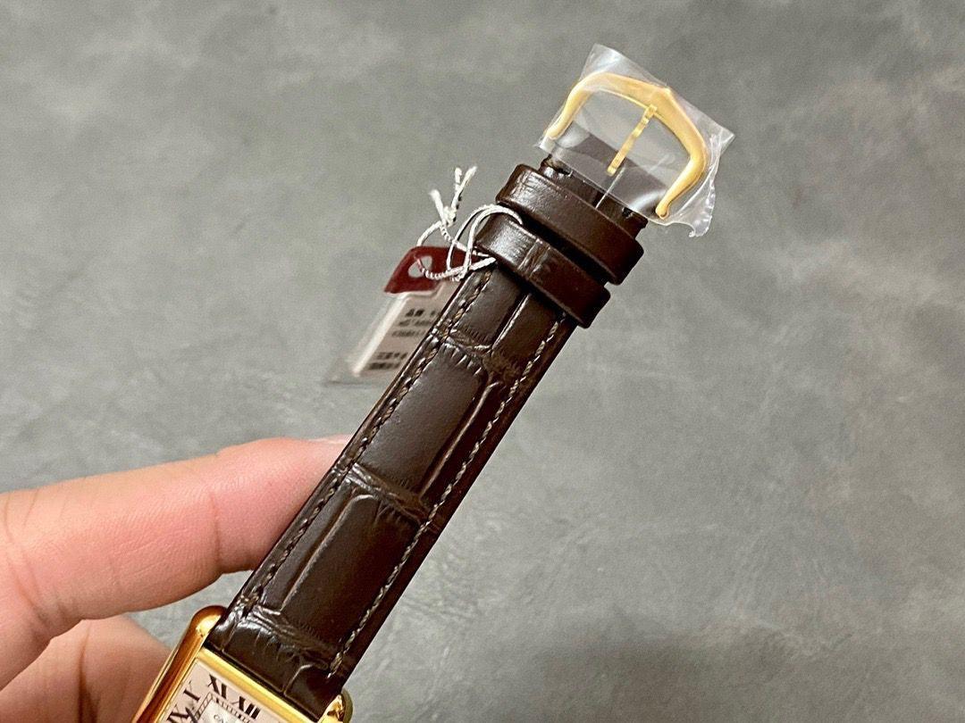 Cartier Tank Saatler - Glimmer of Luxury