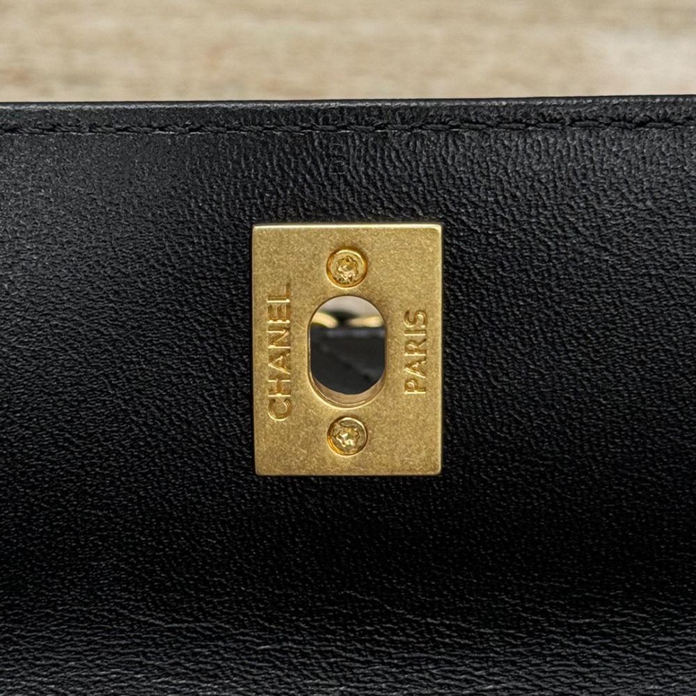 Chanel 24B Debriyaj - Glimmer of Luxury