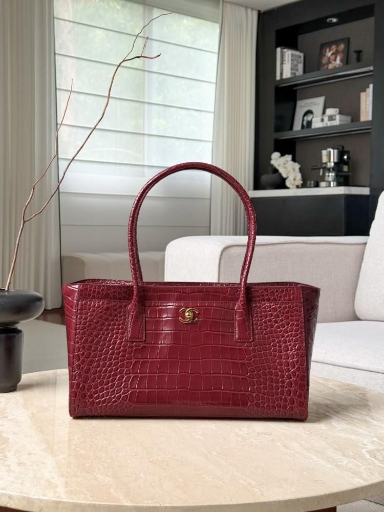 Chanel Küçük Cerf Alışveriş Çantası – Bordo