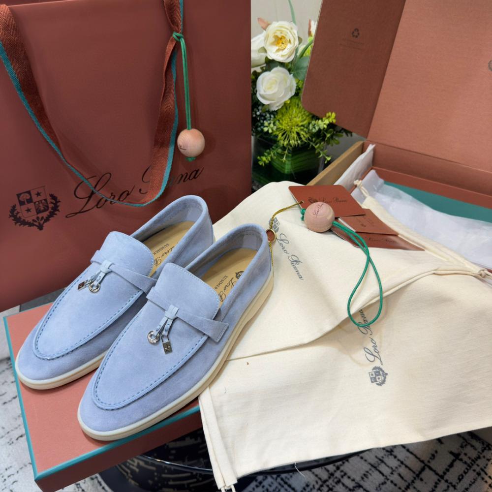 Loro Piana Yaz Büyüsü Yürüyüş Ayakkabısı - Açık Mavi - Glimmer of Luxury