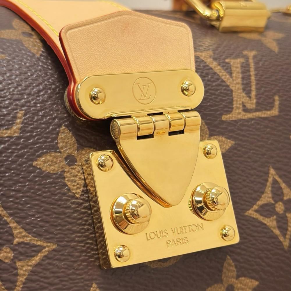 LV Speedy Sandık - Glimmer of Luxury