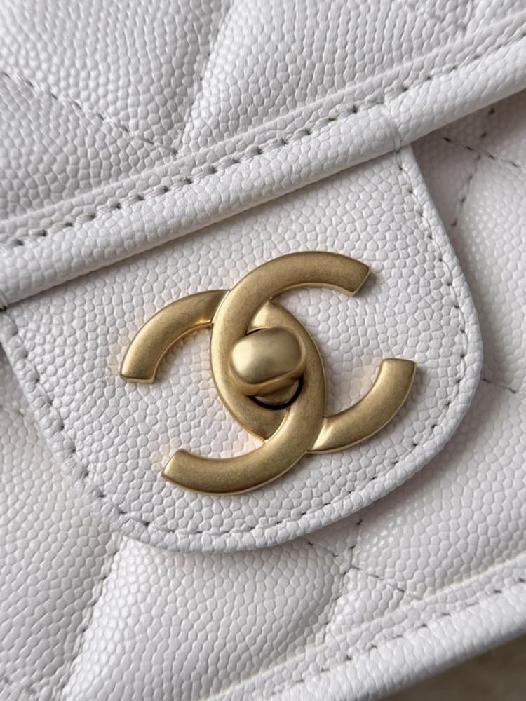 Chanel 25B — Top Handle Classic Flap