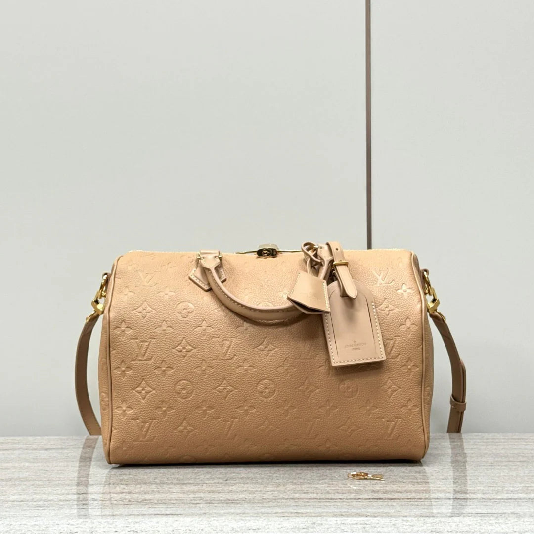 Speedy 30 - Glimmer of Luxury