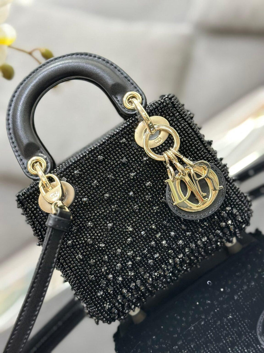 Lady Dior Mini Nakış Çanta - Glimmer of Luxury
