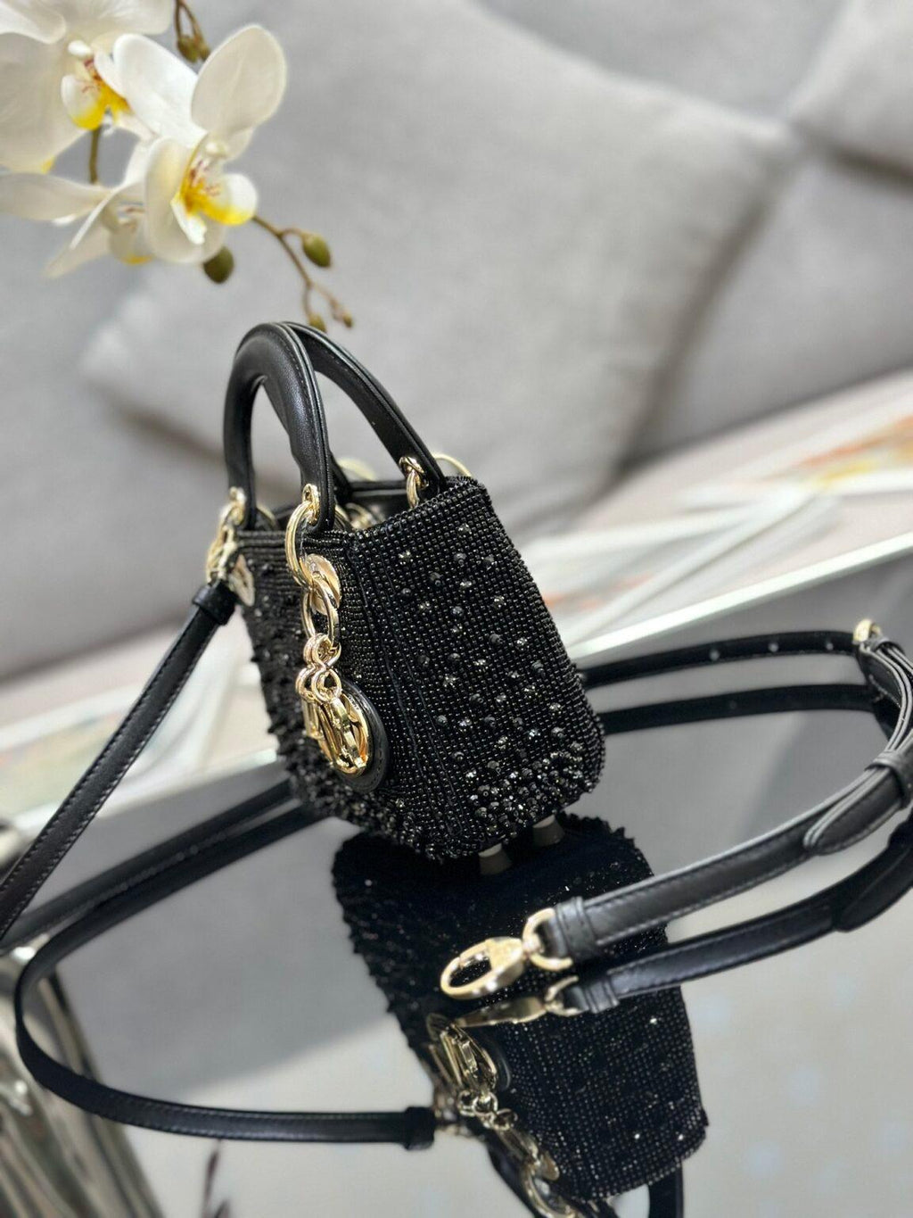 Lady Dior Mini Nakış Çanta - Glimmer of Luxury