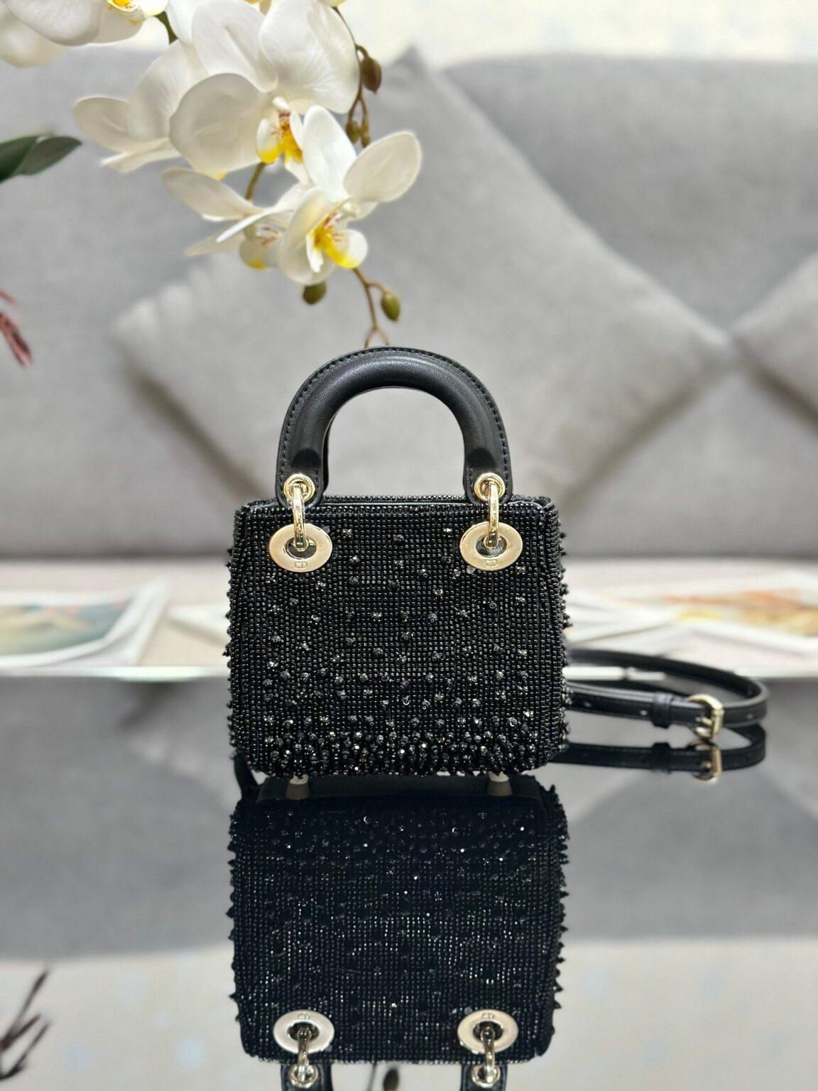 Lady Dior Mini Nakış Çanta - Glimmer of Luxury