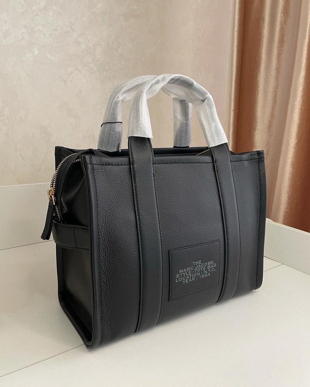 Marc Jacobs The Tote Bag Siyah - Glimmer of Luxury