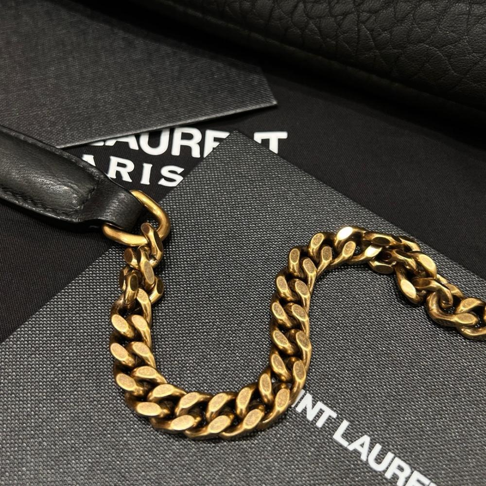 Sain Laurent Calypso Küçük Taneli Kuzu Derisinden Çanta - Glimmer of Luxury