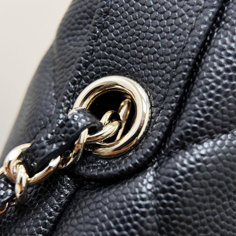 Chanel 25C Öğle Yemeği Kutusu Çantası - Glimmer of Luxury