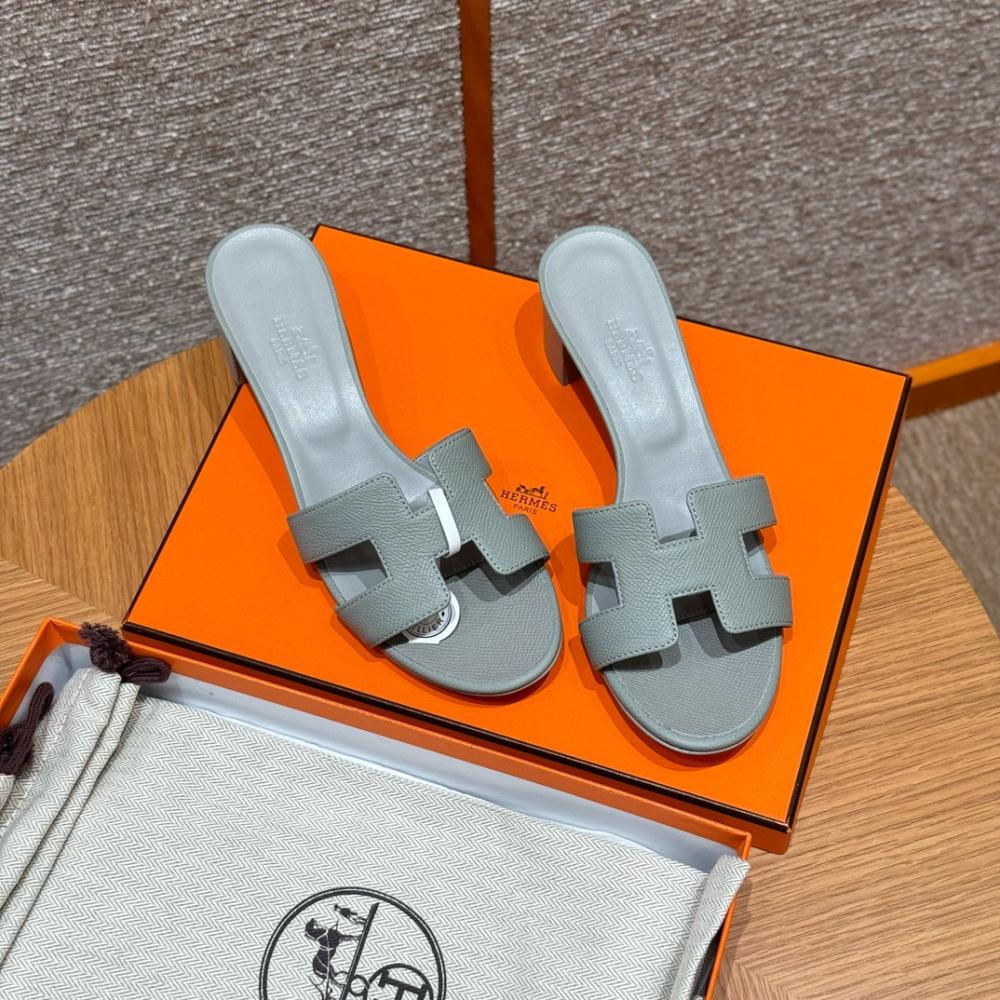 Hermès Oasis Sandals Black & Argent Grey