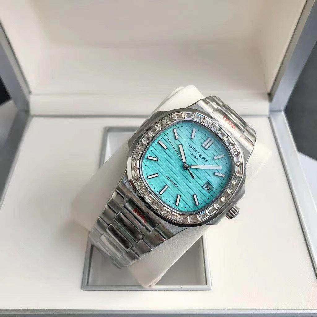 Patek Philippe Nautilus Saat - Glimmer of Luxury