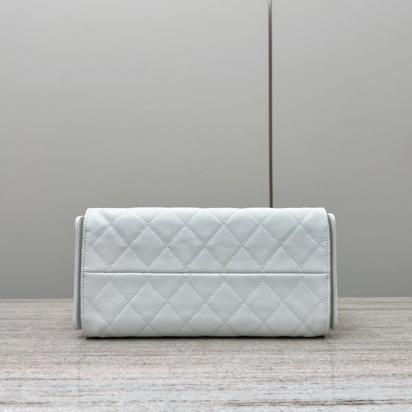 Chanel 25C Orta Boy Hobo Seyahat Çantası - Glimmer of Luxury