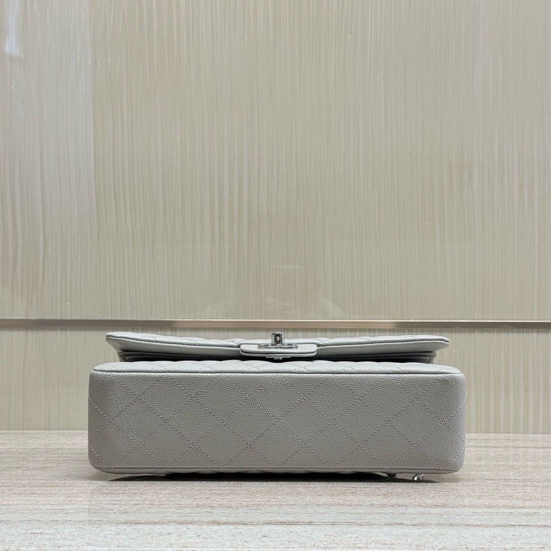 Chanel Sonbahar Kış 2024/25 Klasik 11.12 Çanta - Glimmer of Luxury