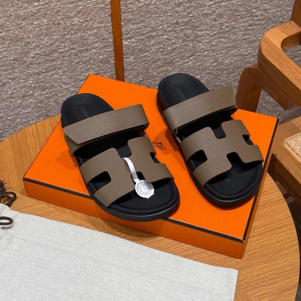 Hermès Chypre Sandals - Clay Beige