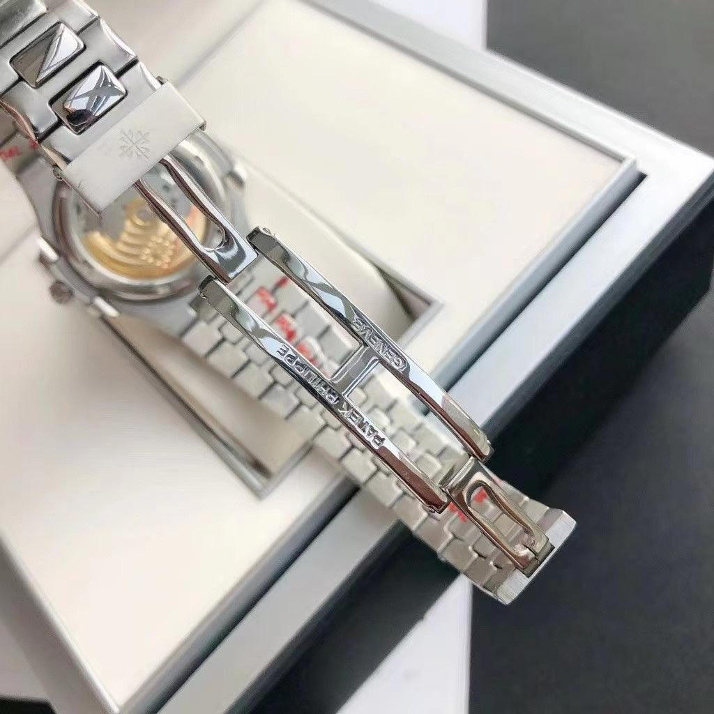 Patek Philippe Nautilus Saat - Glimmer of Luxury