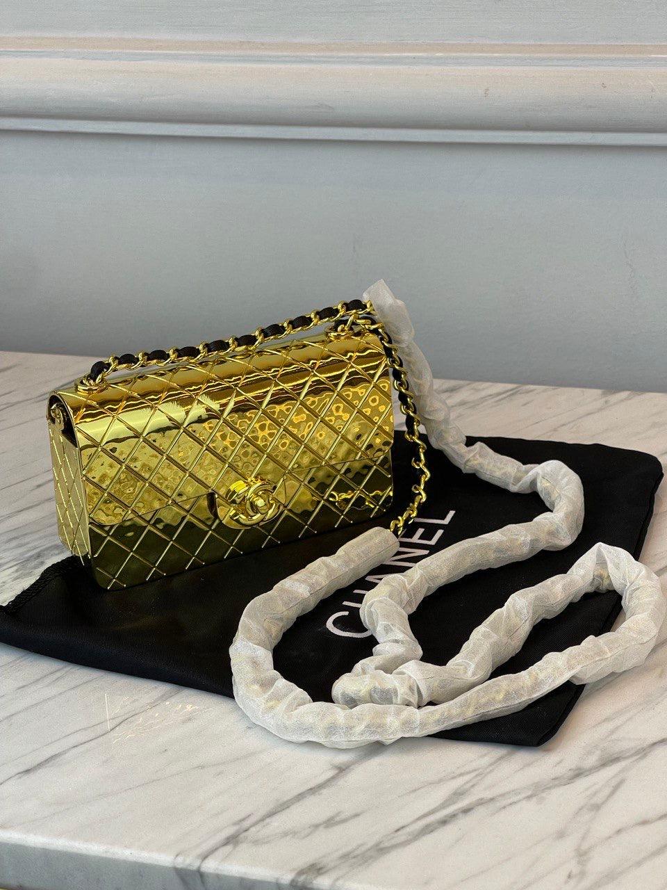 Chanel Mini Evening Gold Çanta - Glimmer of Luxury