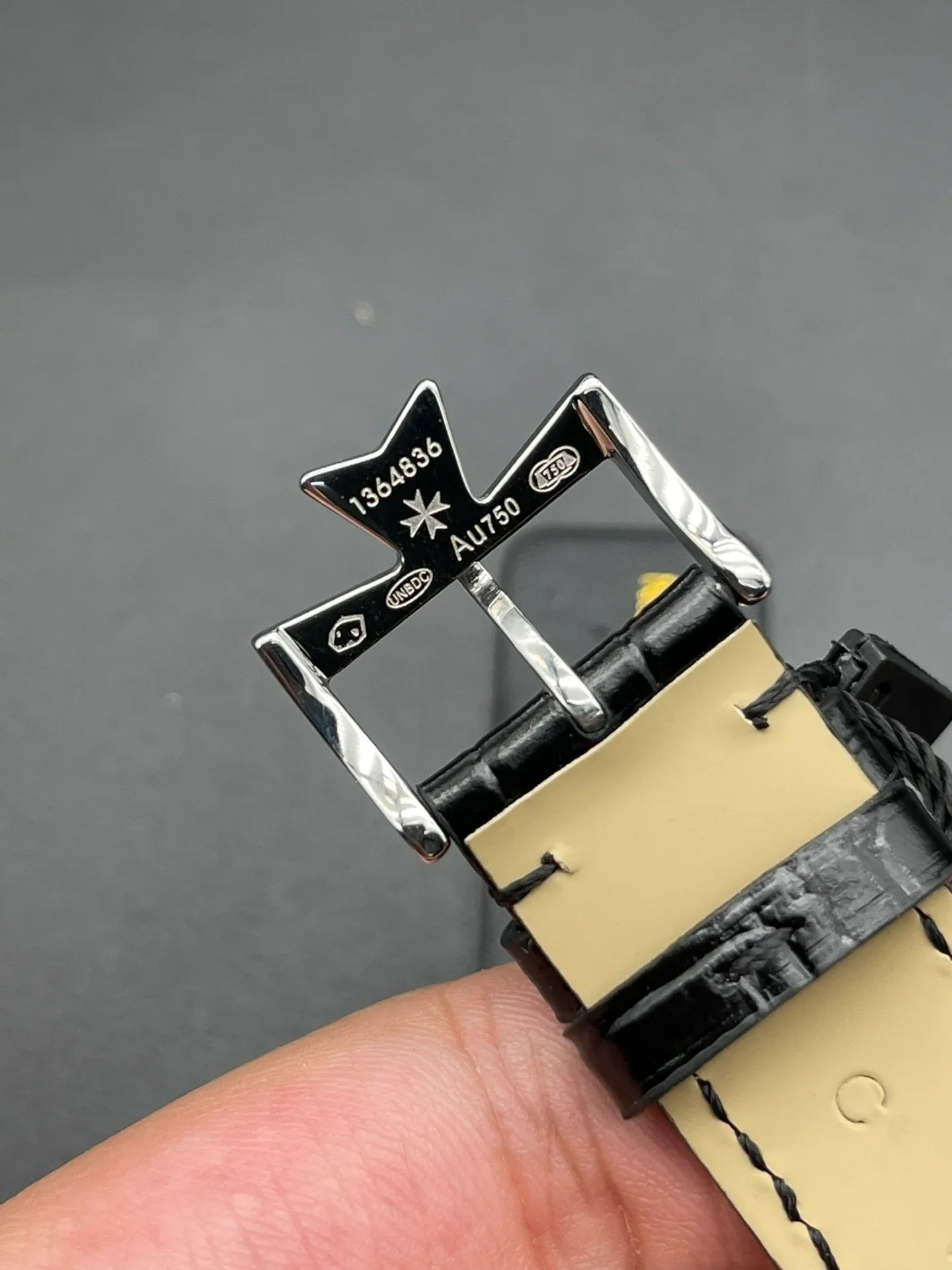 Geneve Vacheron Constantin Kol Saati - Glimmer of Luxury