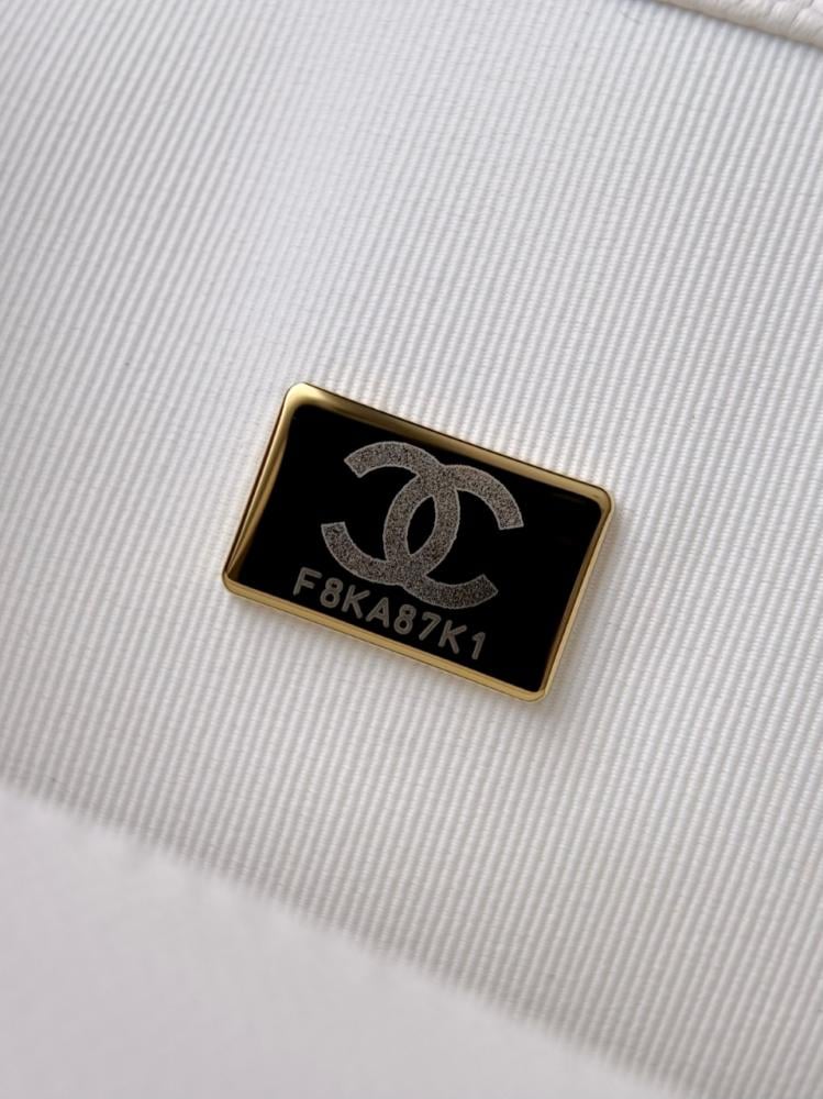 Chanel 25B — Top Handle Classic Flap