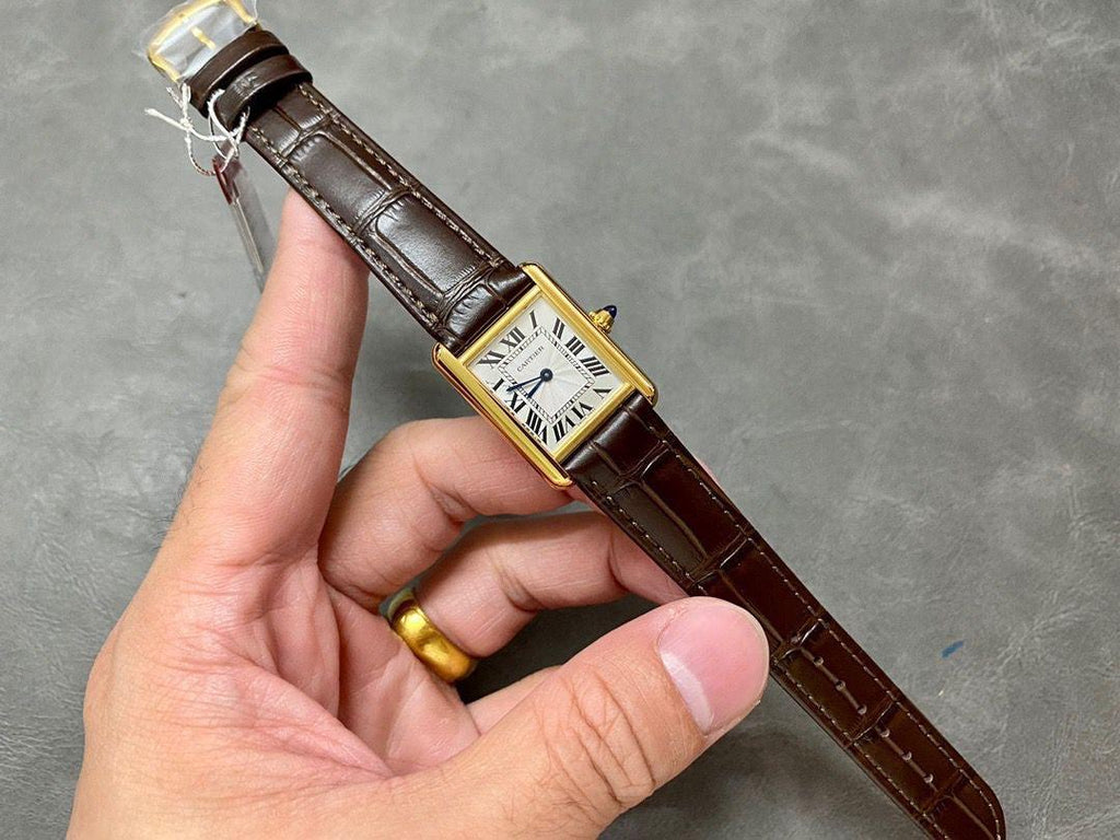 Cartier Tank Saatler - Glimmer of Luxury