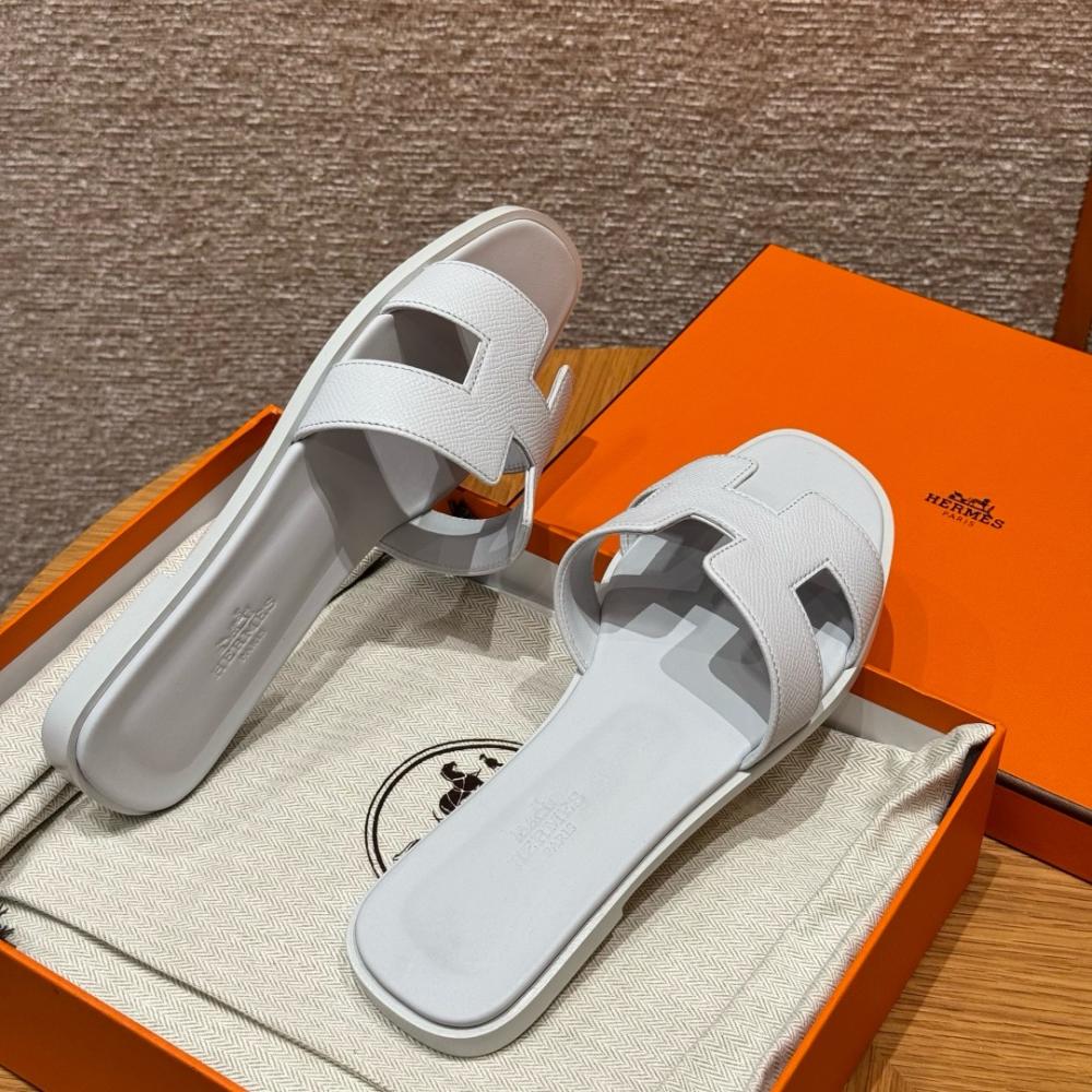 Hermès Oran Sandals Gray Argent