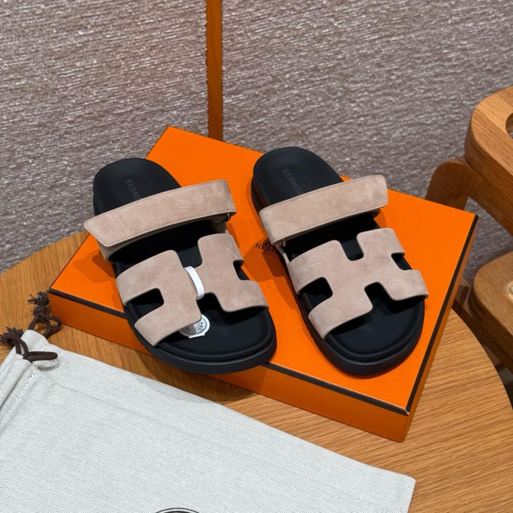 Hermès Chypre Sandals - Clay Beige