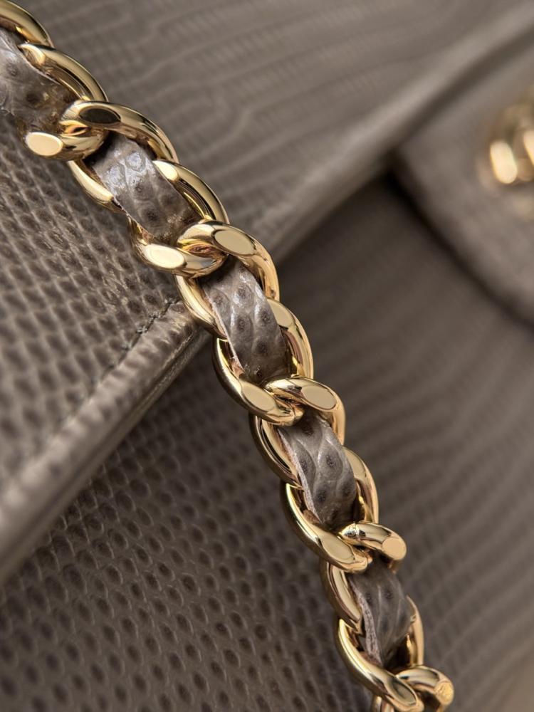 Chanel Kertenkele Derisi Desenli Uzun Üstten Saplı El Çantası