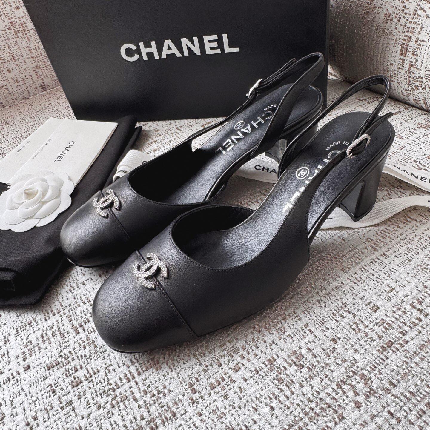 Chanel S26 Arkadan Bantlı Ayakkabı
