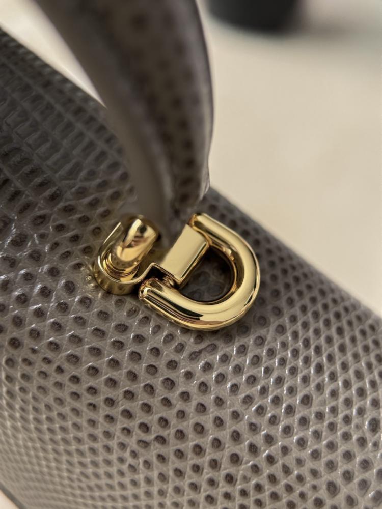 Chanel Kertenkele Derisi Desenli Uzun Üstten Saplı El Çantası