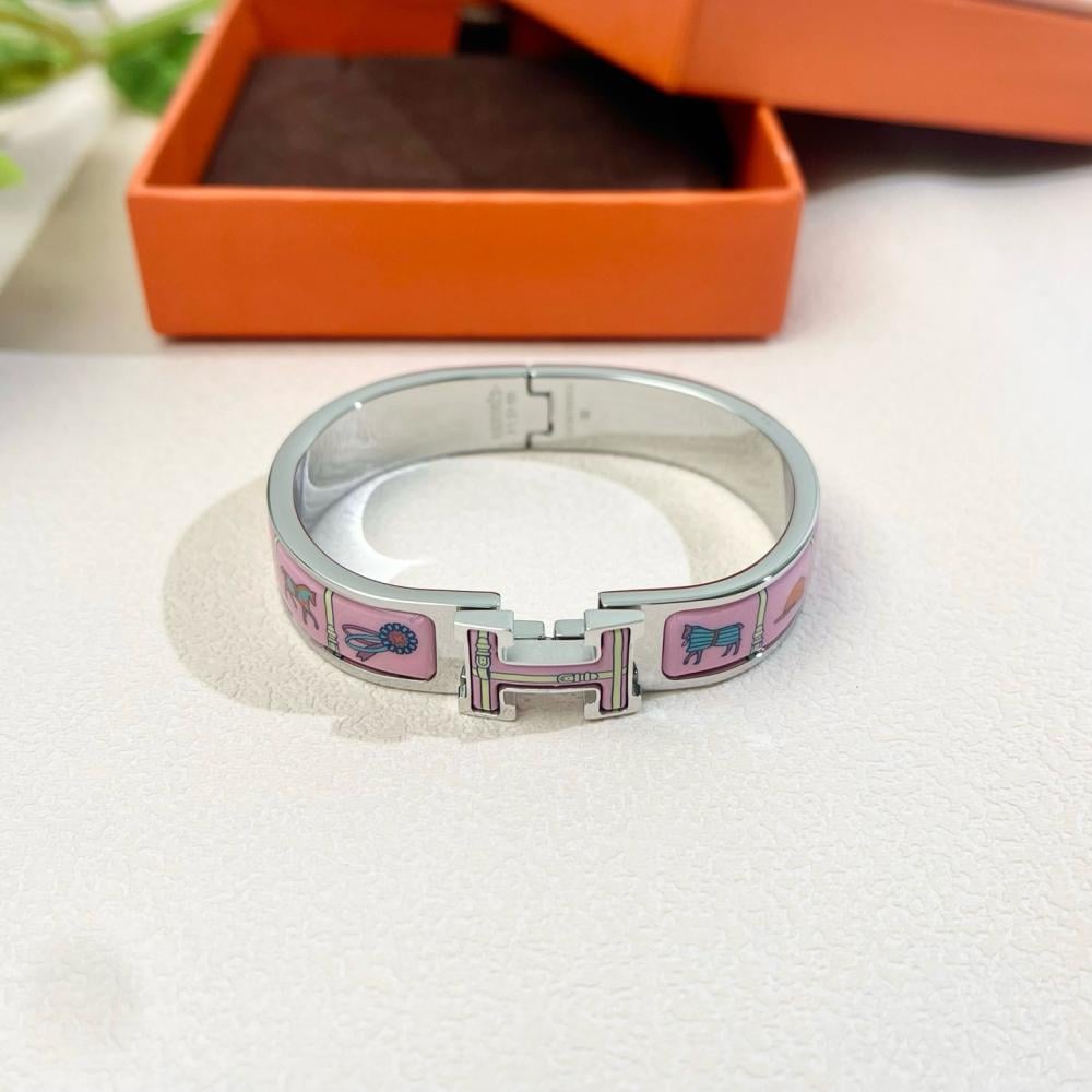 Hermès Clic H Bracelet – Ride Collection (Pink Enamel)