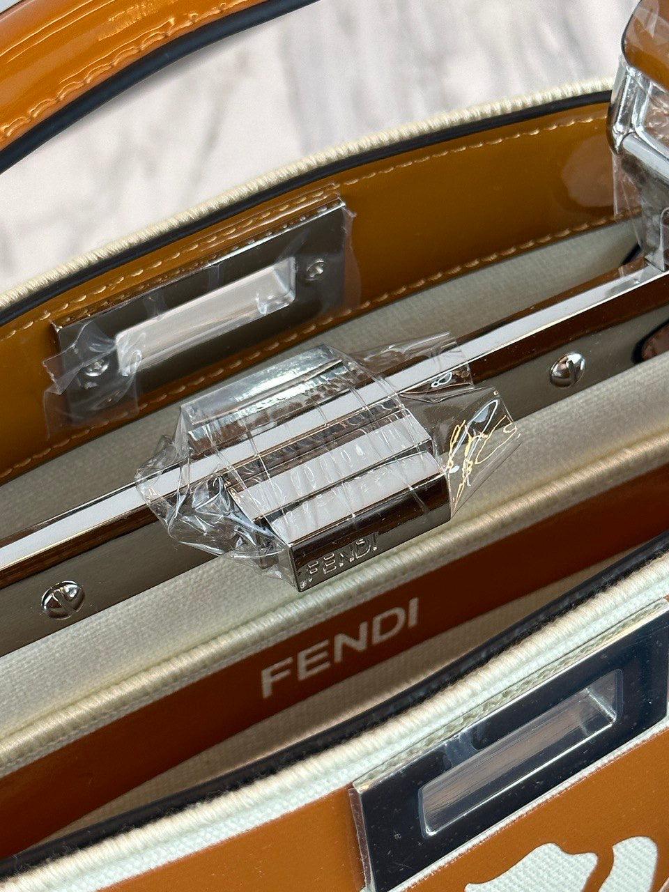 Fendi Peekaboo ISeeU Kahverengi Rugan ve Kanvas Çanta - Glimmer of Luxury