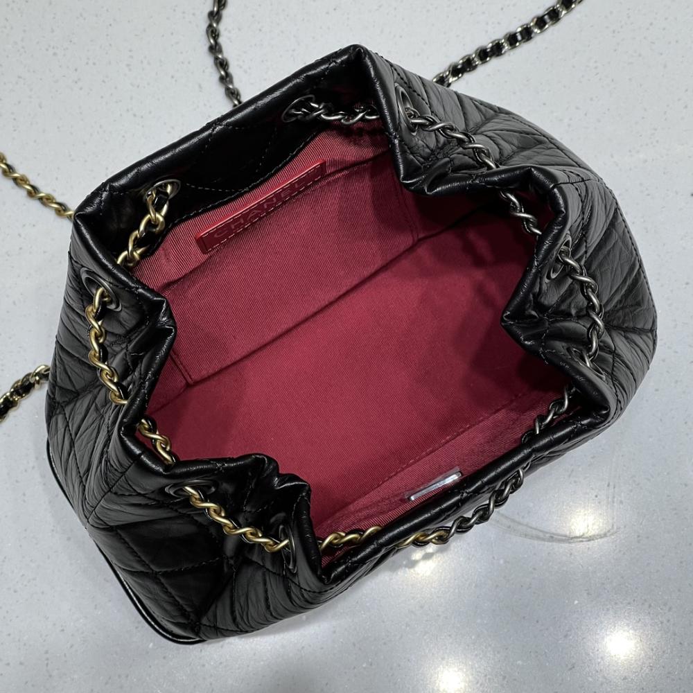 Chanel Eski Dana Derisi Kapitoneli Gabrielle Sırt Çantası Siyah - Glimmer of Luxury