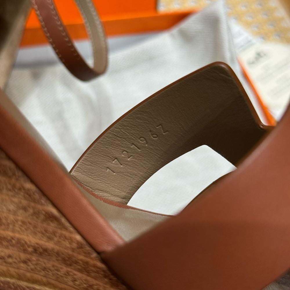 Hermès Oasis Sandals Black & Argent Grey