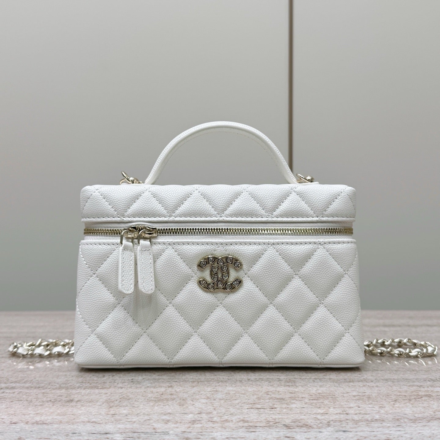 Chanel 25C Makyaj Çantası - Glimmer of Luxury