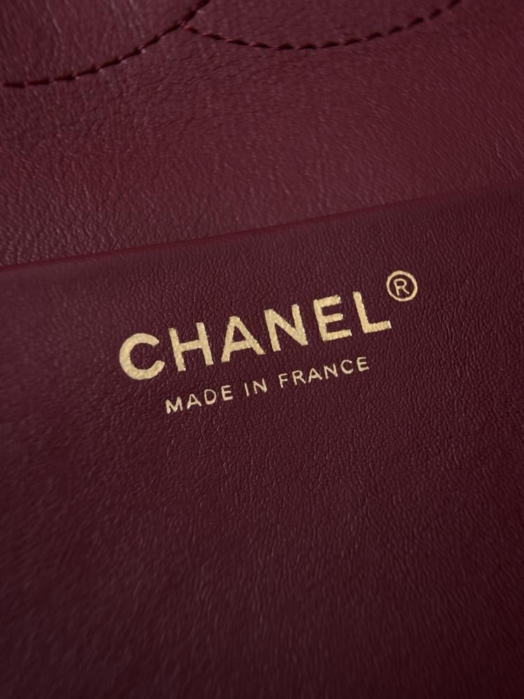 Chanel Maxi “Souplissimo” Küçük Kapaklı Çanta